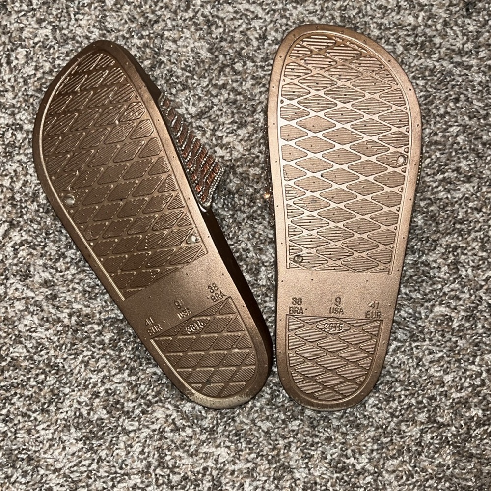 Metallic Embellished rubber slides - Picture 3 of 3